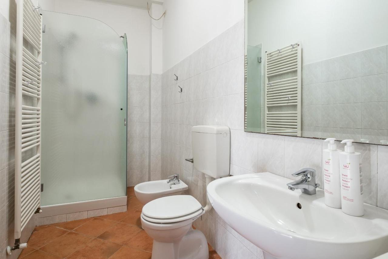 Giorgi Homes - Easy Apartment By Wonderful Italy Bologna Bagian luar foto