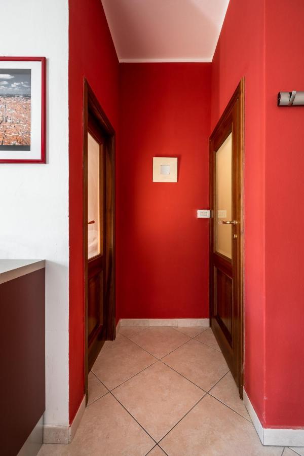 Giorgi Homes - Easy Apartment By Wonderful Italy Bologna Bagian luar foto